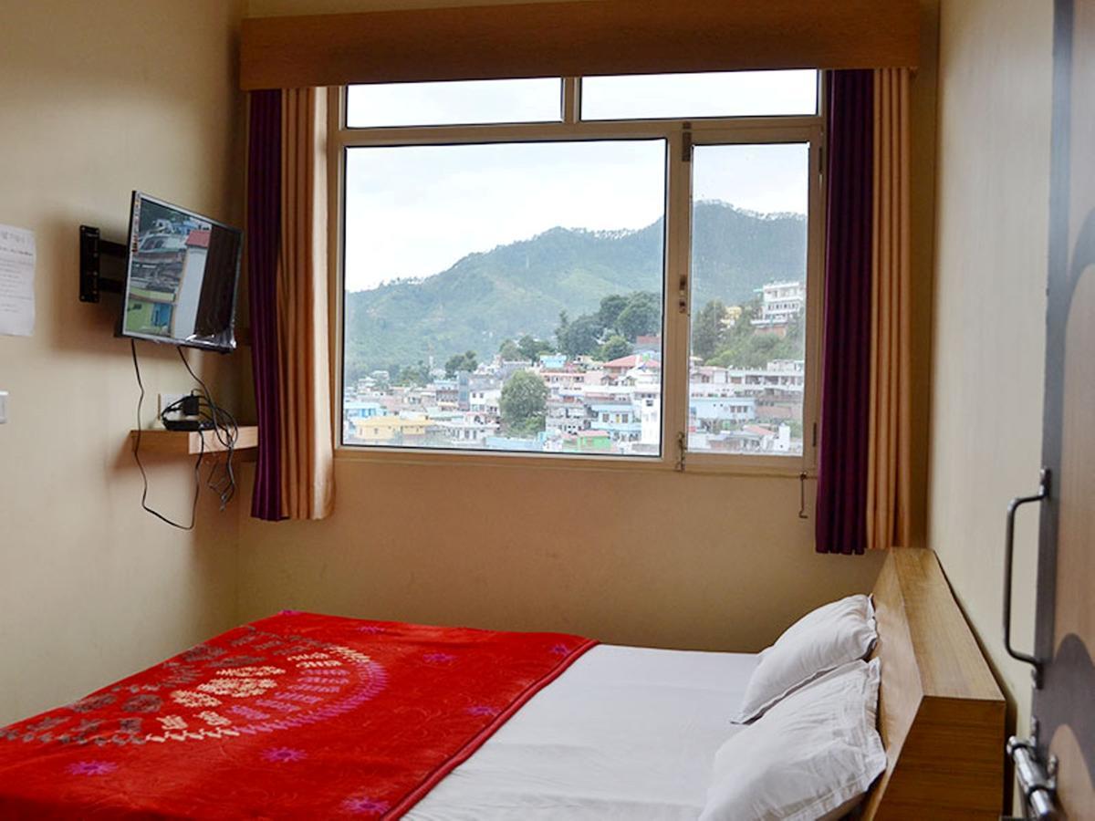 Oyo 37525 Hotel Mall Palace Pithoragarh Ngoại thất bức ảnh