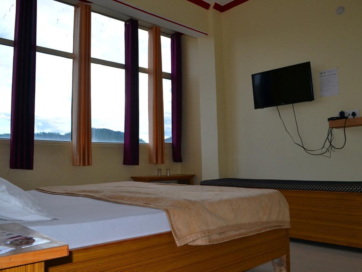 Oyo 37525 Hotel Mall Palace Pithoragarh Ngoại thất bức ảnh