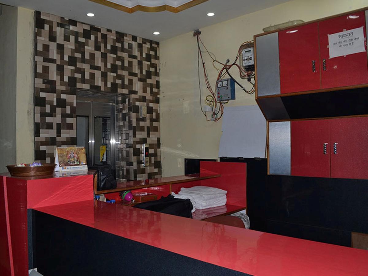 Oyo 37525 Hotel Mall Palace Pithoragarh Ngoại thất bức ảnh