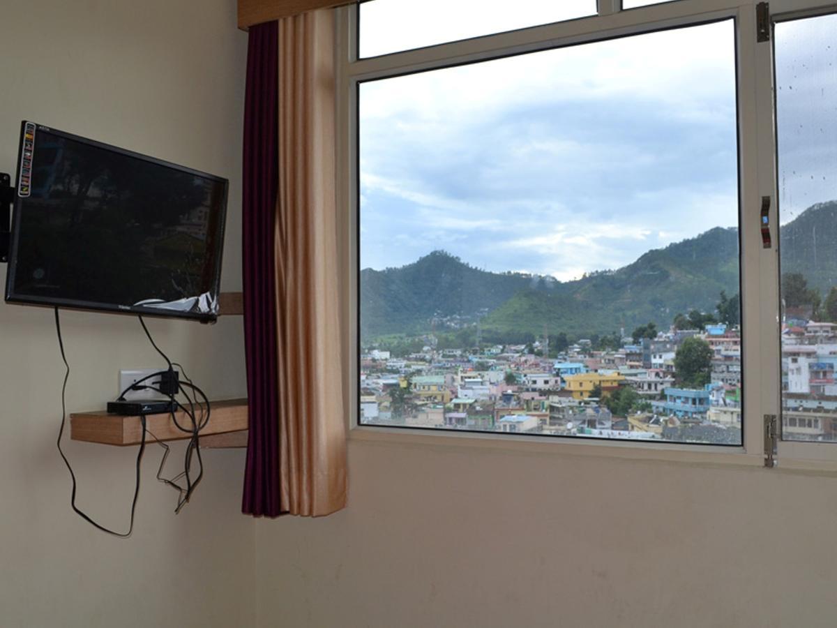 Oyo 37525 Hotel Mall Palace Pithoragarh Ngoại thất bức ảnh
