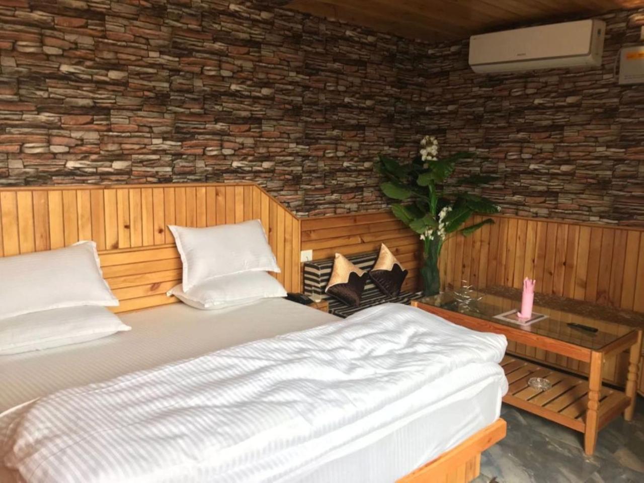 Oyo 37525 Hotel Mall Palace Pithoragarh Ngoại thất bức ảnh