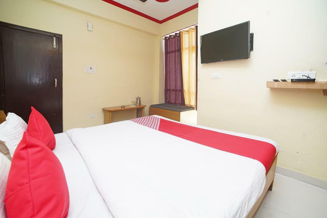 Oyo 37525 Hotel Mall Palace Pithoragarh Ngoại thất bức ảnh