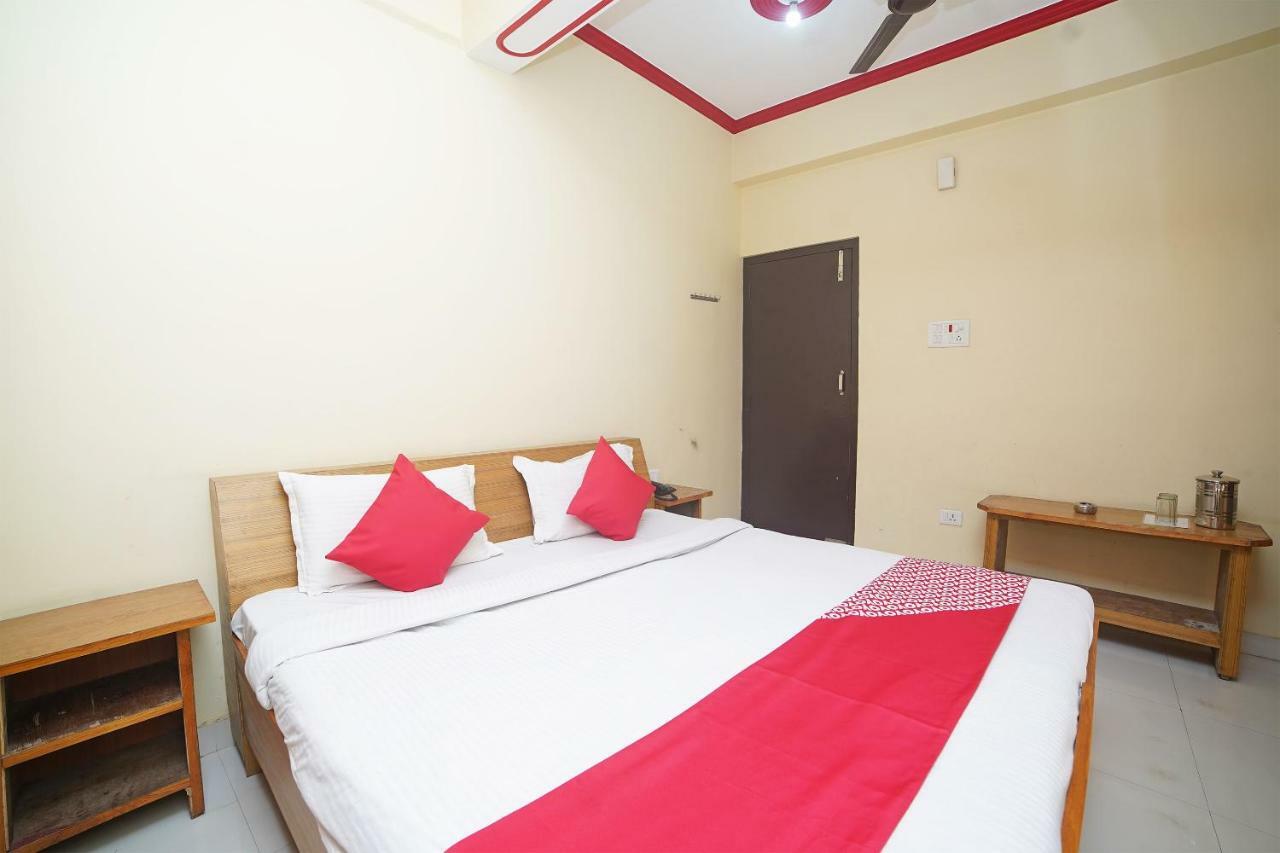 Oyo 37525 Hotel Mall Palace Pithoragarh Ngoại thất bức ảnh