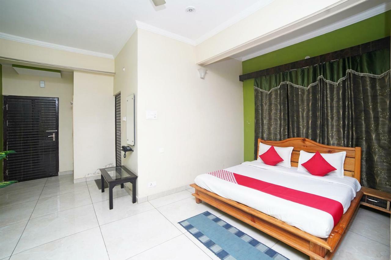 Oyo 37525 Hotel Mall Palace Pithoragarh Ngoại thất bức ảnh
