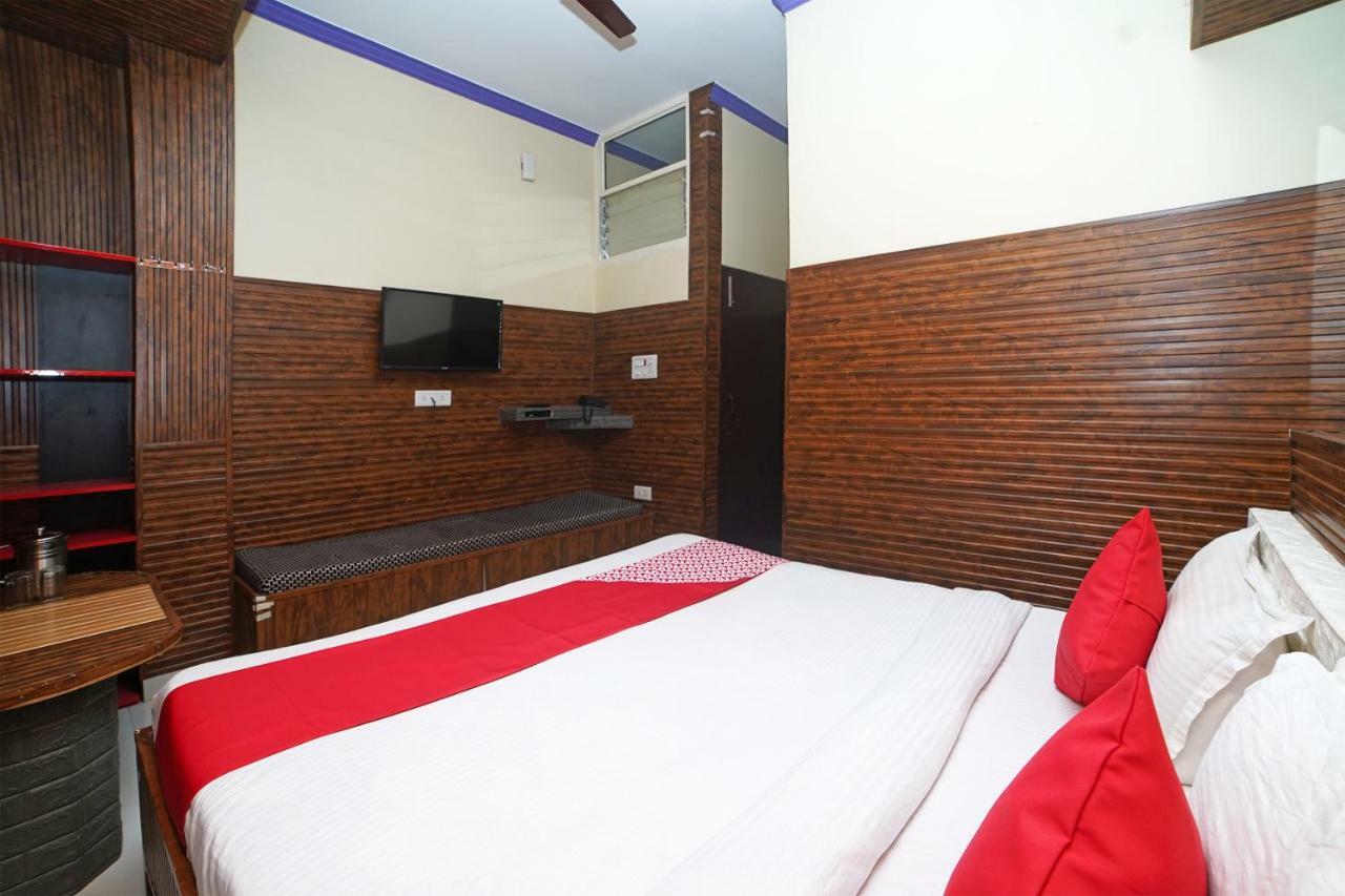 Oyo 37525 Hotel Mall Palace Pithoragarh Ngoại thất bức ảnh