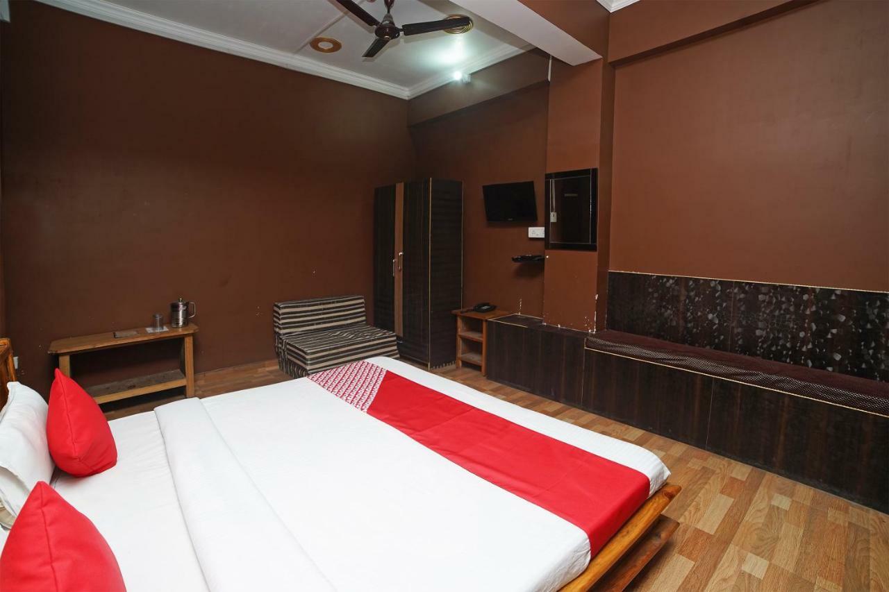 Oyo 37525 Hotel Mall Palace Pithoragarh Ngoại thất bức ảnh