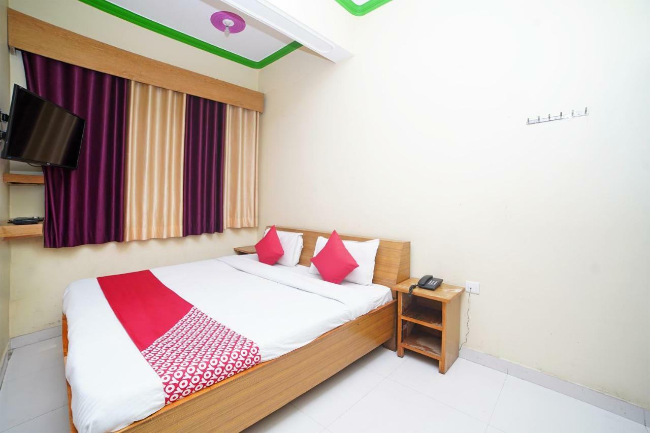 Oyo 37525 Hotel Mall Palace Pithoragarh Ngoại thất bức ảnh